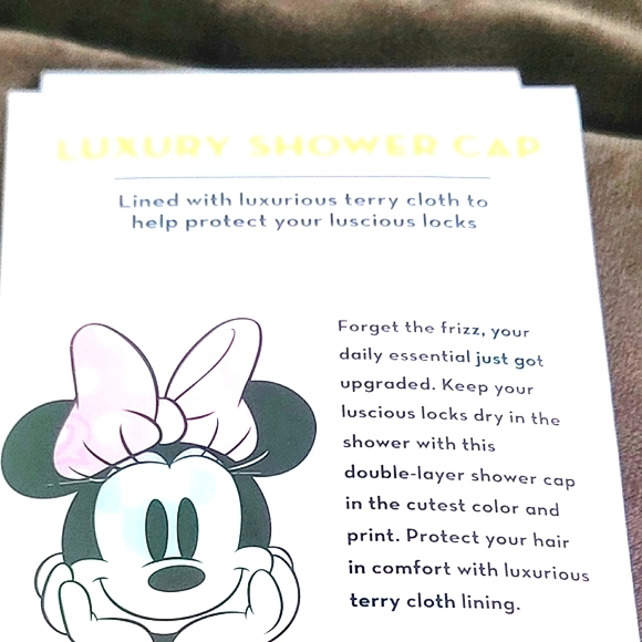 NEW The Creme Shop Minnie Mouse Luxury Shower Cap - Picture 4 of 5